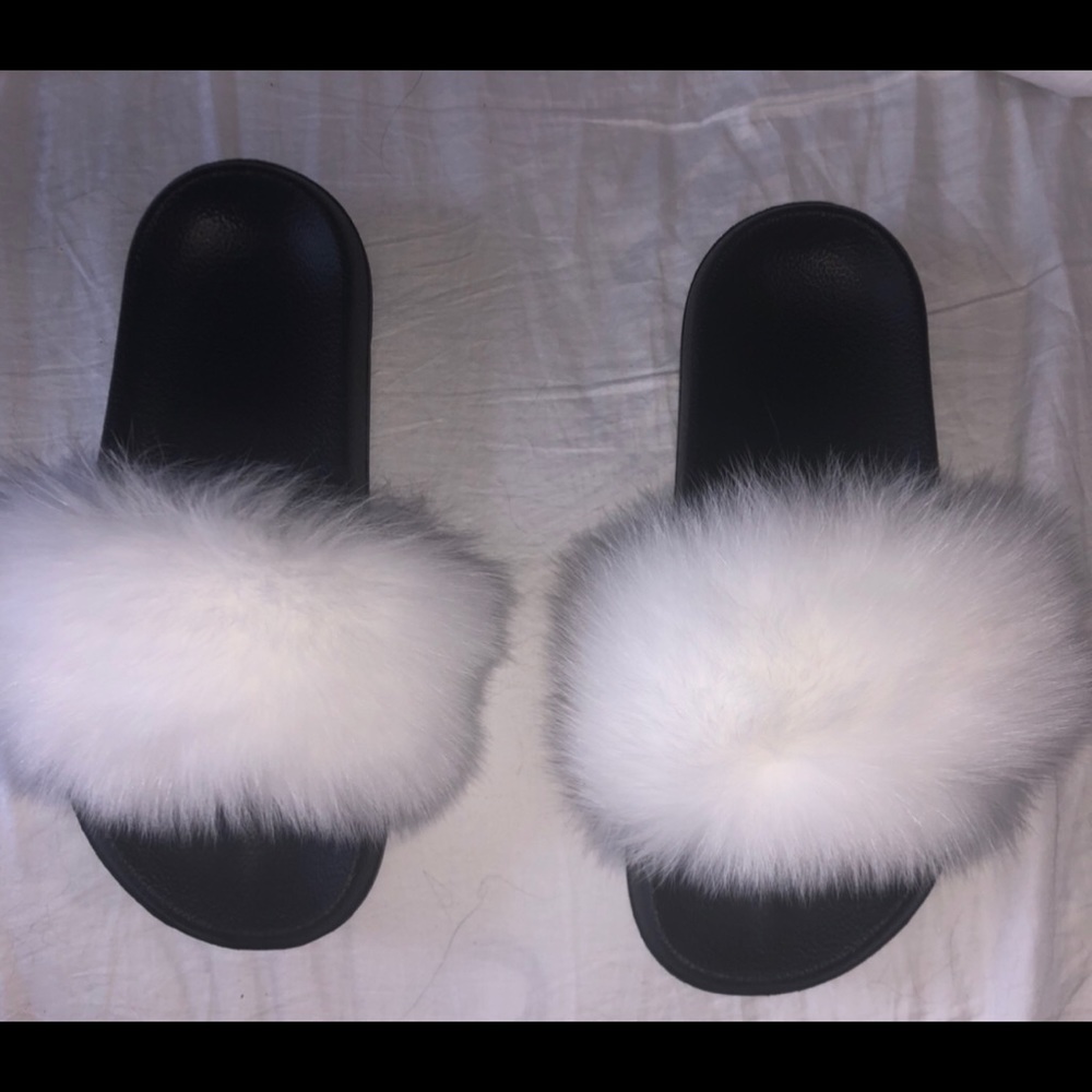 🔥NWT🔥Lovely 🔥woman’s  🔥fox 🔥Fur 🔥slippers 🔥
